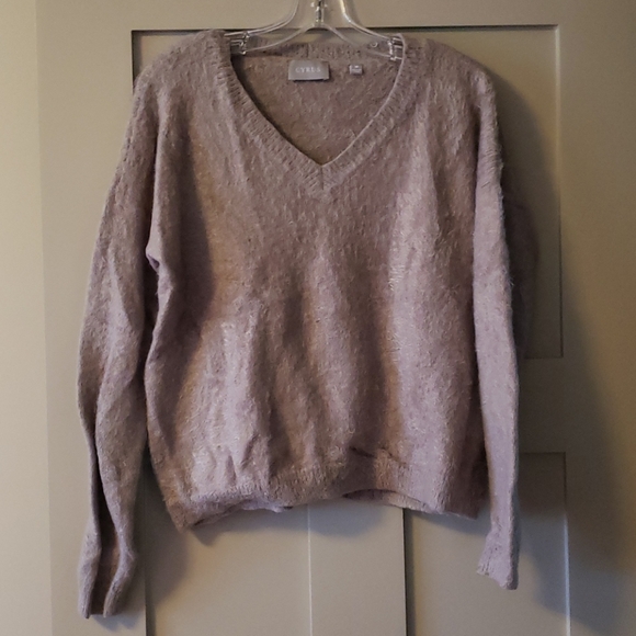 3/45 Cyrus taupe mohair v-neck sweater. Size med. - Picture 5 of 7